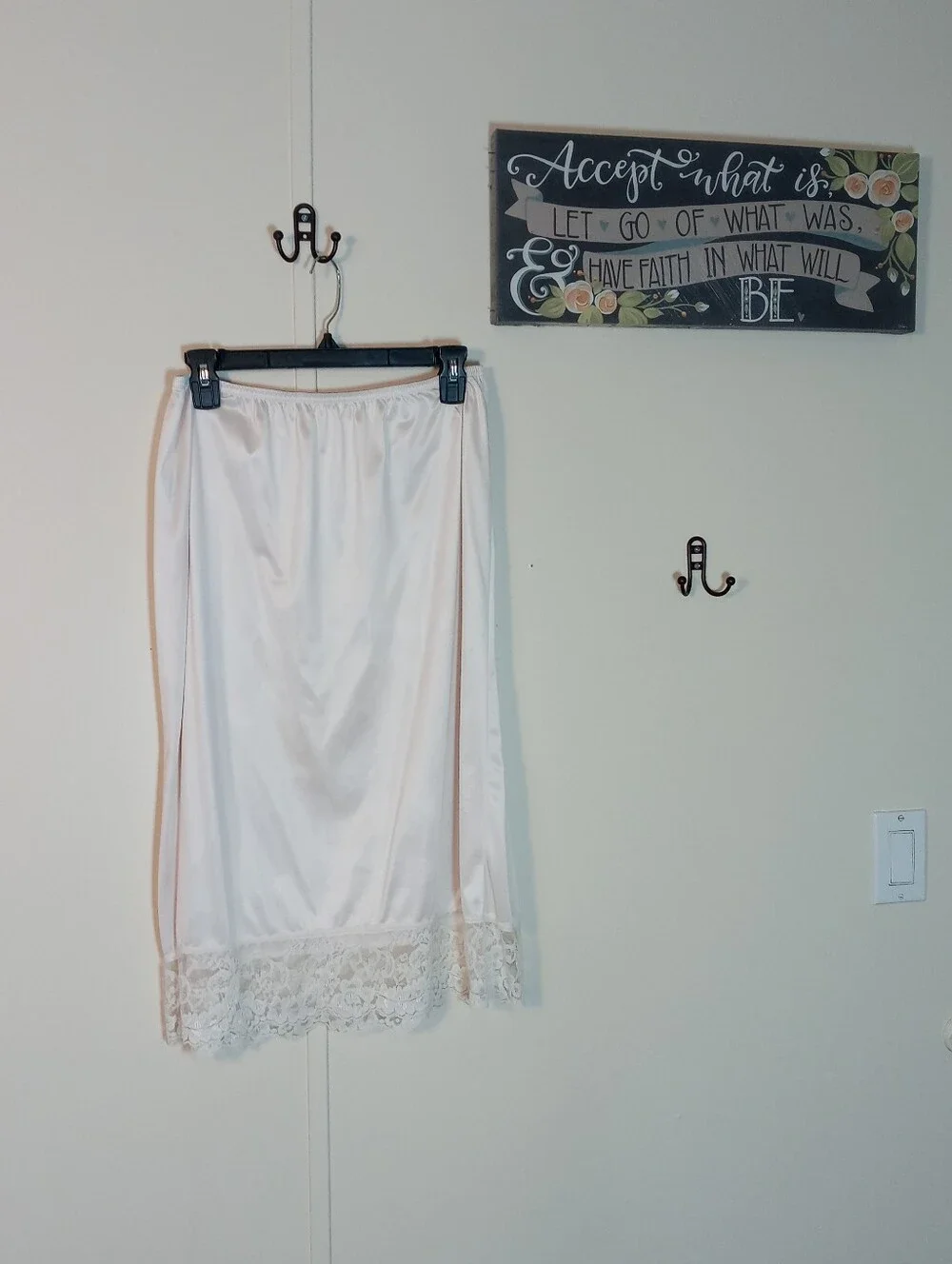 Vassarette XL Creamy White Gorgeous Half Slip